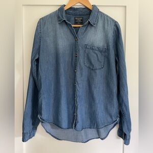 Abercrombie & Fitch chambray denim button down shirt